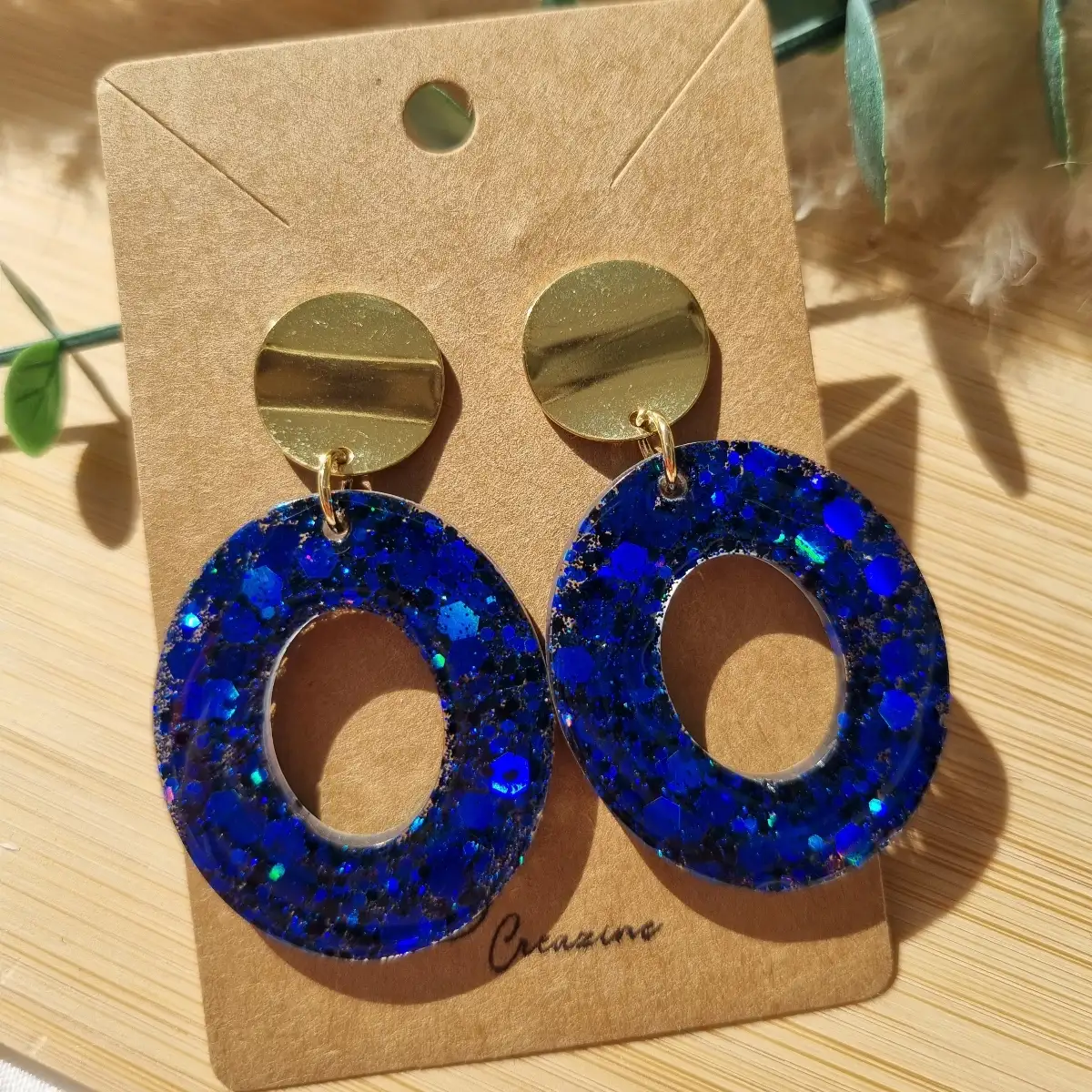 Boucle d'oreille en résine époxy