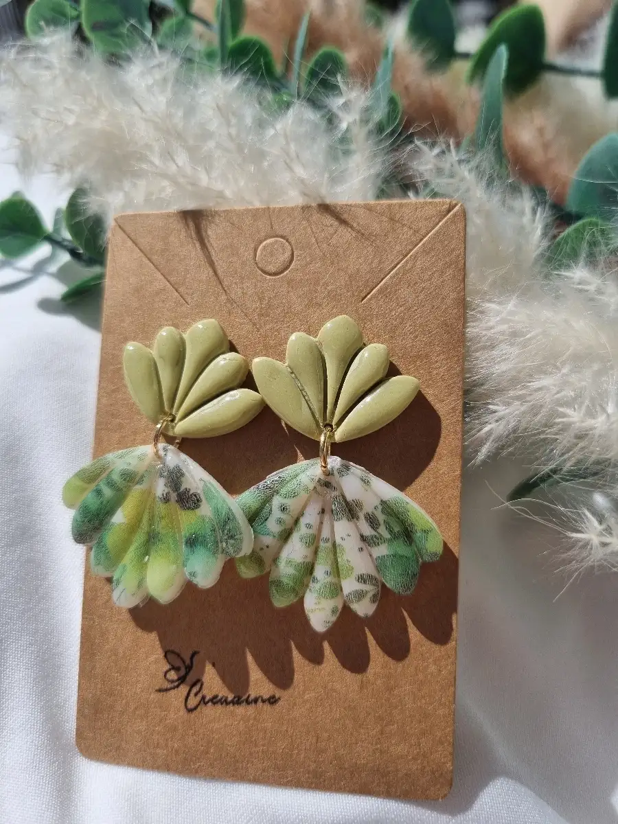 Boucle d'oreille en pâte polymére